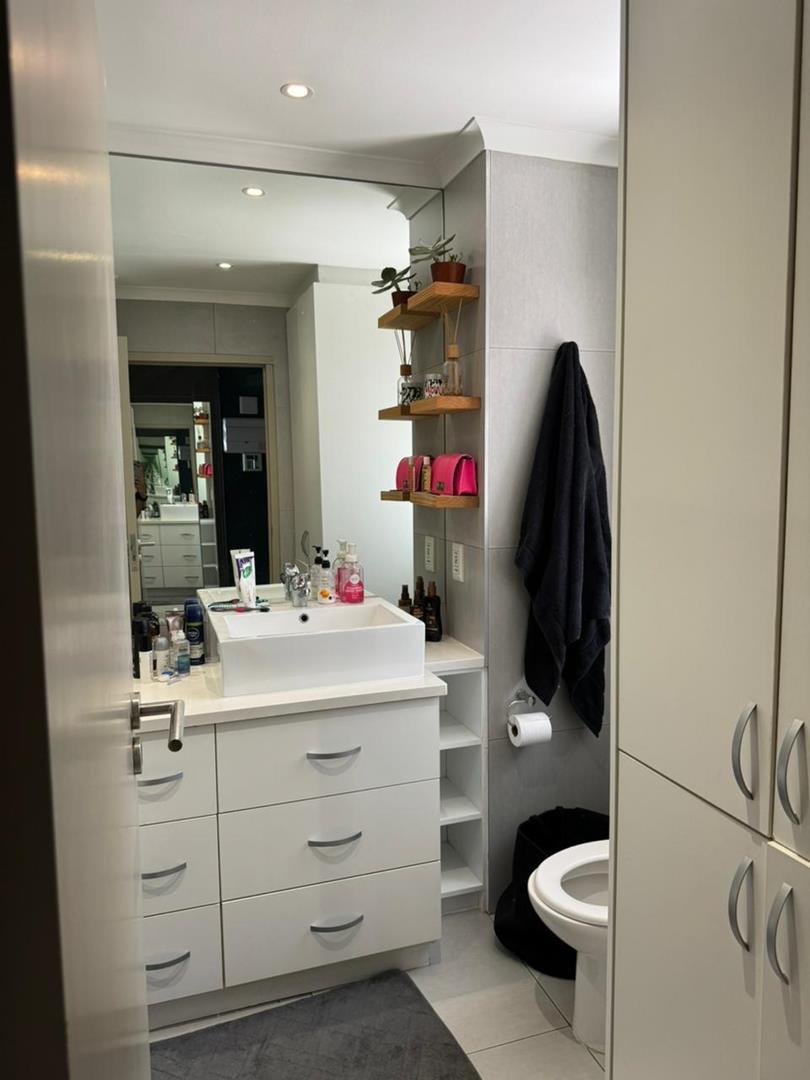 1 Bedroom Property for Sale in De Waterkant Western Cape